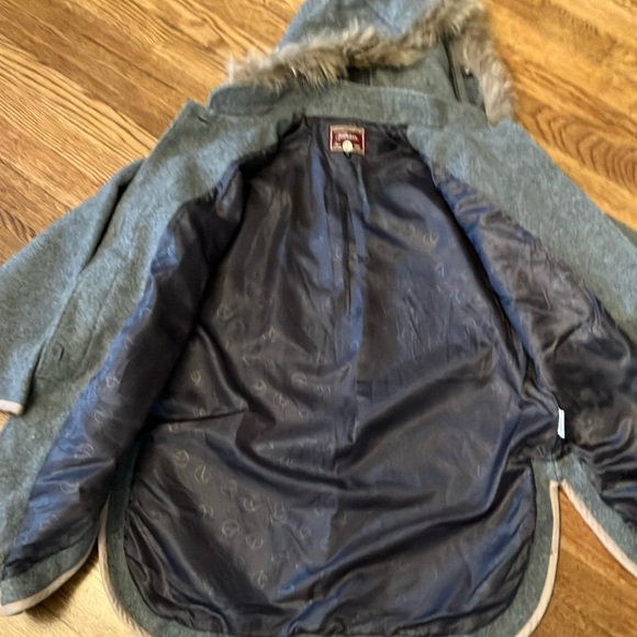 Medium women’s Fjall Raven Gray Cape Jacket with Hood removable Faux Fur Trim - Picture 10 of 12